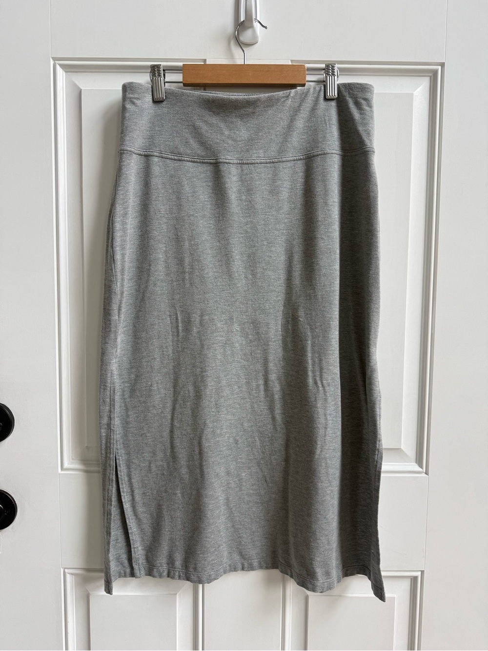Athleta Heather Gray long Midi Knit Skirt Side slits casual athletic leisure